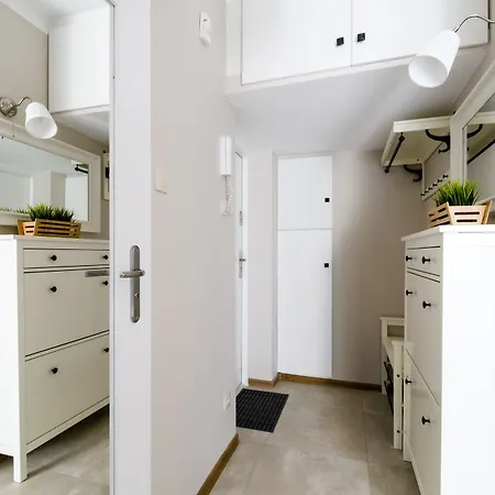 Cherry House Plac Dabrowskiego Apartment *