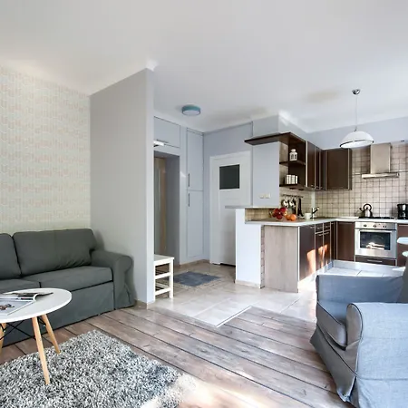 Cherry House Plac Dabrowskiego Apartment Warsaw